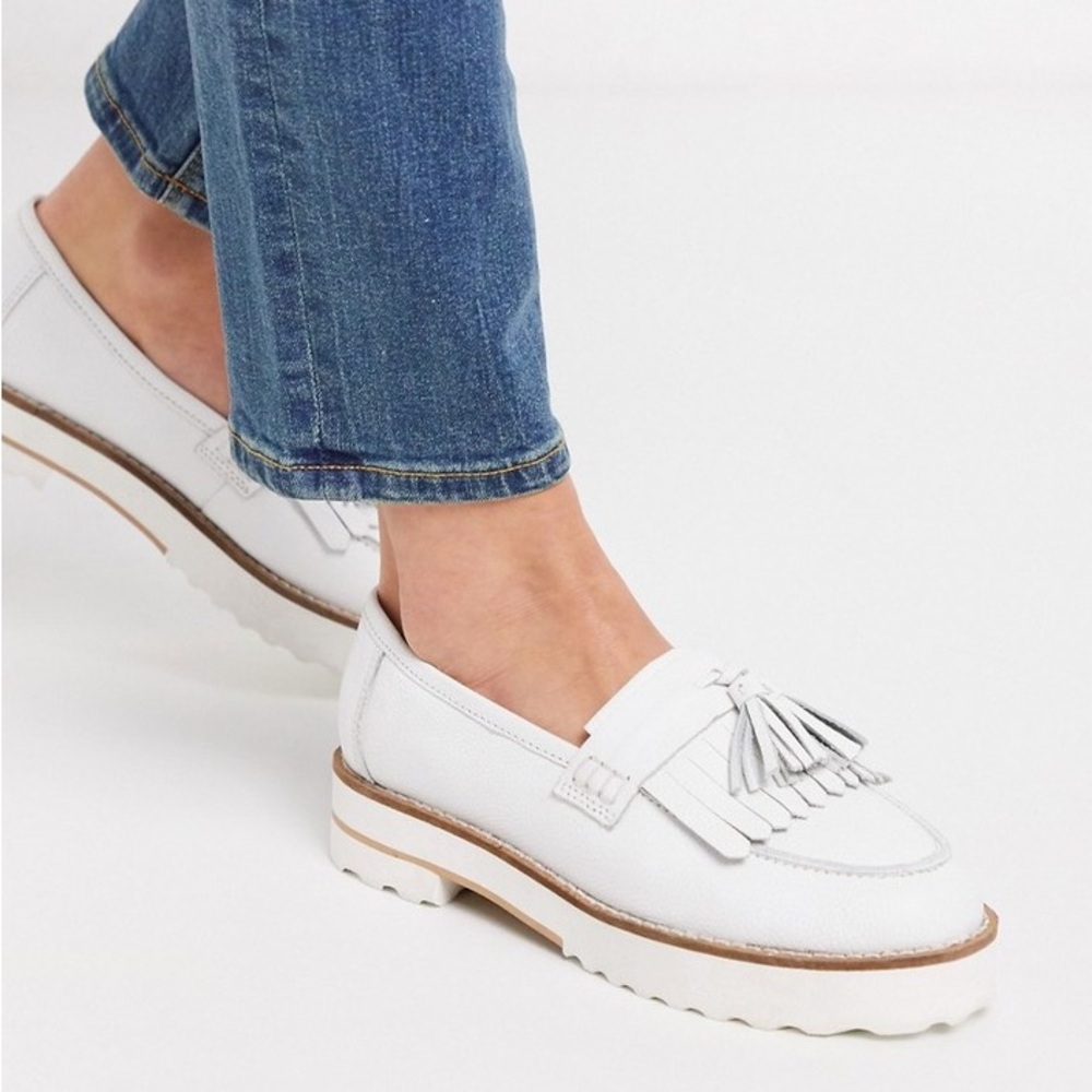 ASOS Design Meze Chunky Fringed leather Tassel Loafers in White Size 4